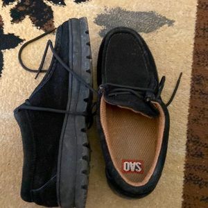 Mens shoes